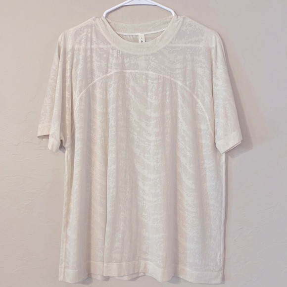 lululemon athletica Tops - Lululemon Sheer White Running Top Size 8